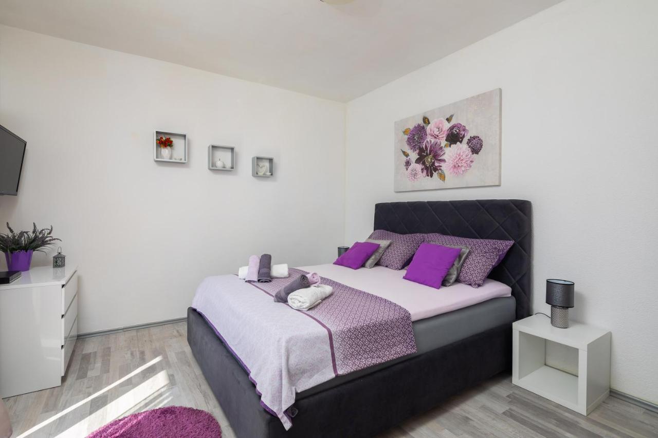 Sky Way Apartments Dugi Rat Exterior photo