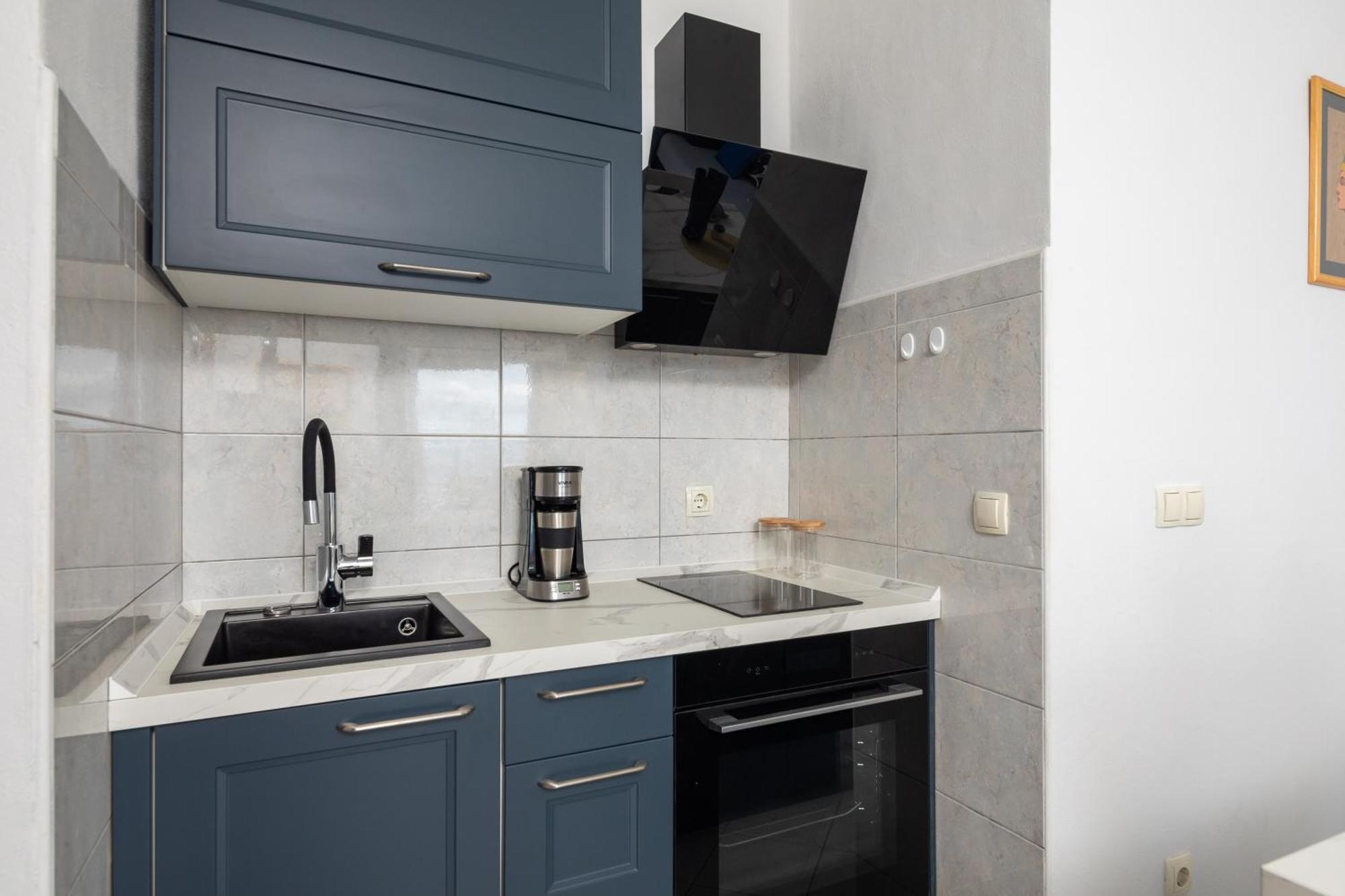 Sky Way Apartments Dugi Rat Exterior photo